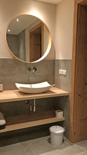 thumbnail: Bathroom sink