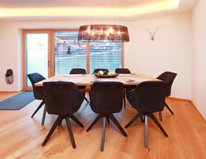 thumbnail: In-room dining