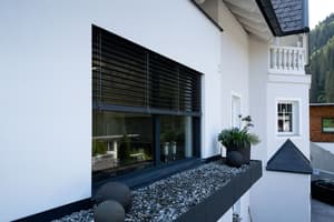 thumbnail: Exterior