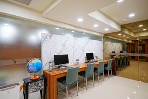 thumbnail: Business center
