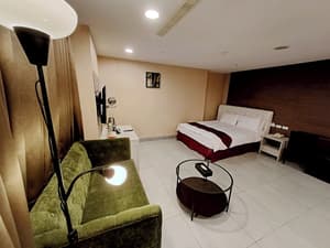 thumbnail: Room