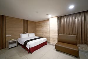 thumbnail: Room