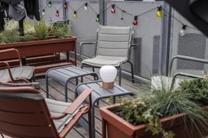 thumbnail: Bar (on property)