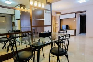 thumbnail: In-room dining