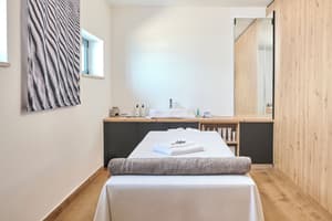 thumbnail: Massage