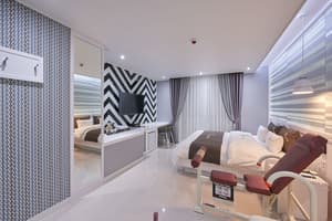 thumbnail: Room