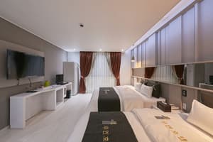 thumbnail: Room