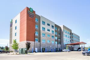 Holiday Inn Express & Suites Onalaska - La Crosse
