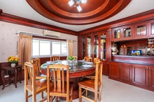 thumbnail: In-room dining