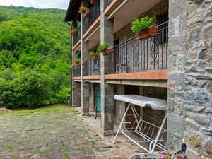 thumbnail: Exterior