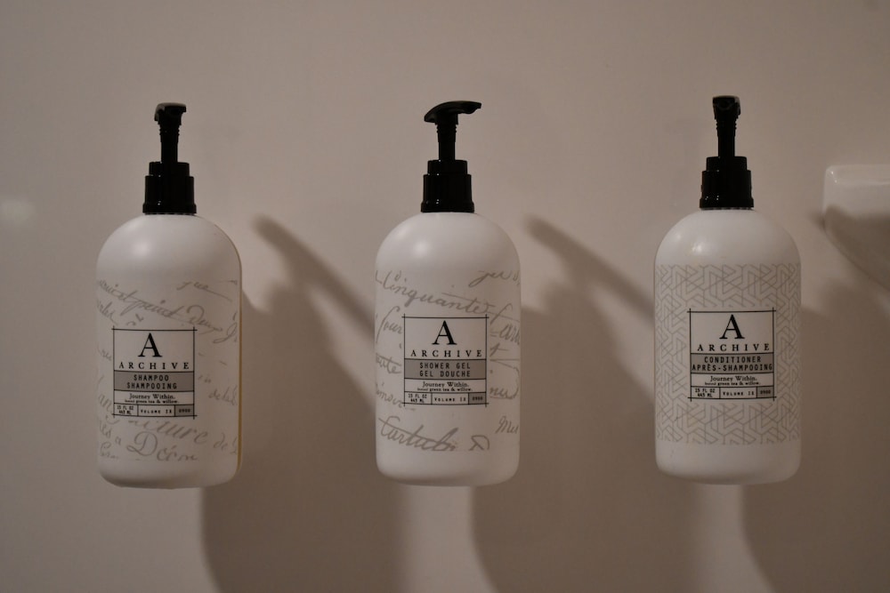 Bathroom amenities