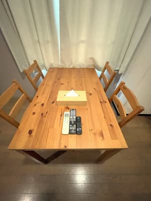 thumbnail: In-room dining