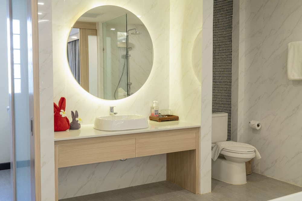 Bathroom sink