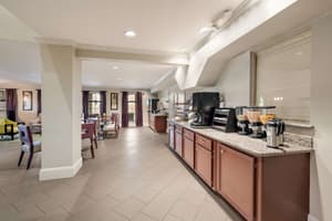 thumbnail: Breakfast area
