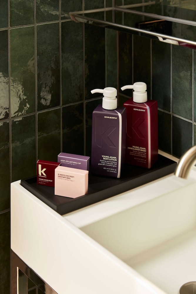 Bathroom amenities