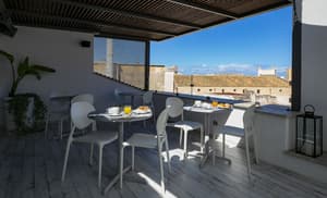 thumbnail: Breakfast area