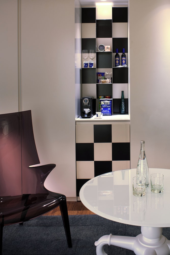 Minibar