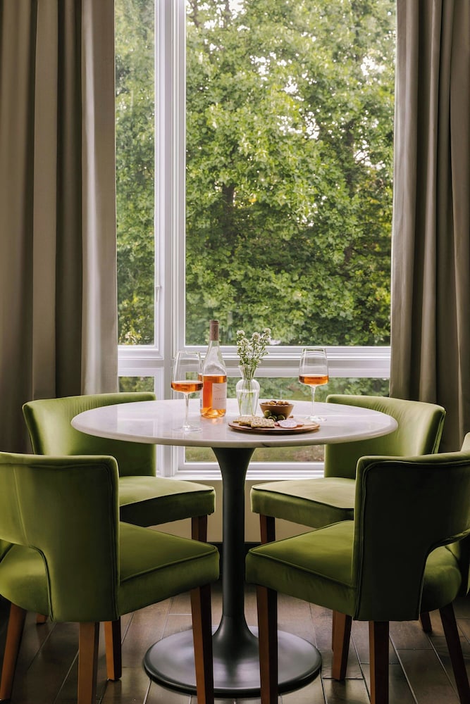 Restaurant-cafeteria