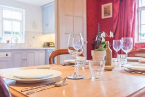 thumbnail: In-room dining