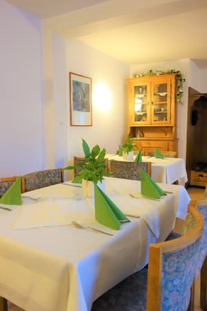 thumbnail: Restaurant