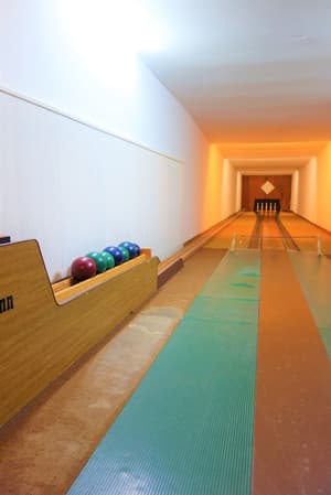 thumbnail: Bowling