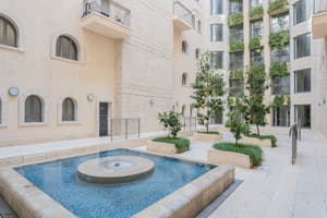 thumbnail: Exterior