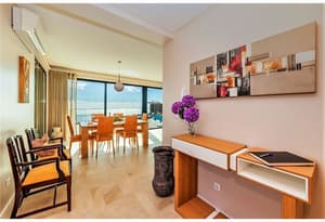 thumbnail: In-room dining