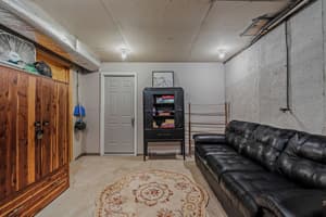 thumbnail: Laundry room