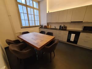 thumbnail: In-room dining