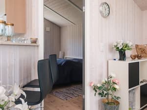 thumbnail: Interior