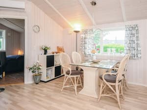 thumbnail: Interior