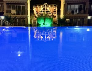 thumbnail: Outdoor pool