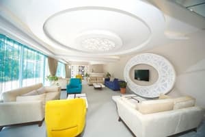 thumbnail: Lobby sitting area