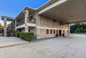 thumbnail: Exterior