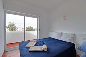 thumbnail: In-room dining