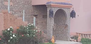 thumbnail: Exterior detail