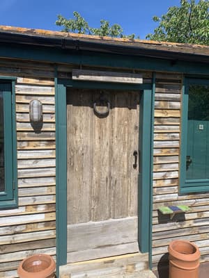 thumbnail: Exterior