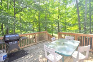 thumbnail: Outdoor dining