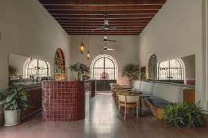 thumbnail: Restaurant