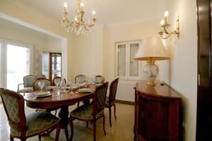 thumbnail: In-room dining