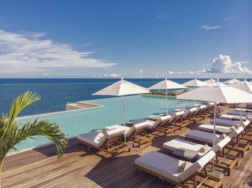 Sundeck