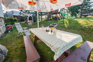 thumbnail: BBQ/picnic area