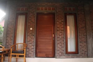 thumbnail: Exterior