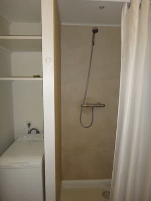 thumbnail: Bathroom shower