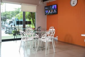 thumbnail: Restaurant