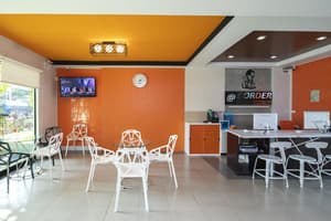 thumbnail: Restaurant