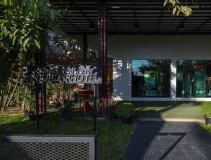 thumbnail: Exterior