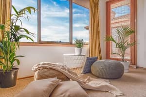 thumbnail: Interior