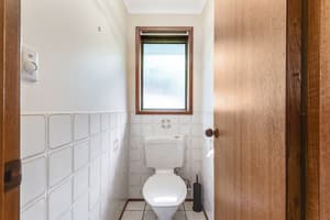 thumbnail: Shared bathroom