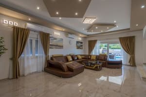 thumbnail: Interior